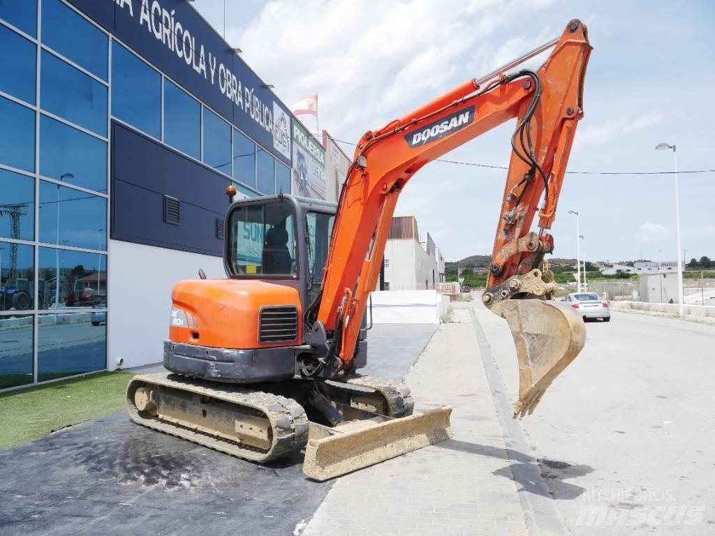 Doosan DX 60 R ミニ油圧ショベル 7t以下（ミニユンボ・ミニディガー）