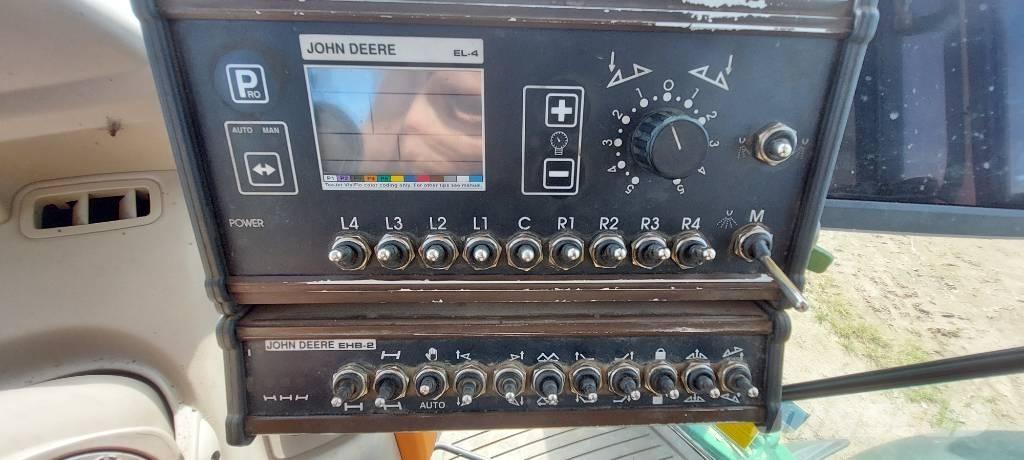 John Deere 840 i 牽引型スプレイヤー