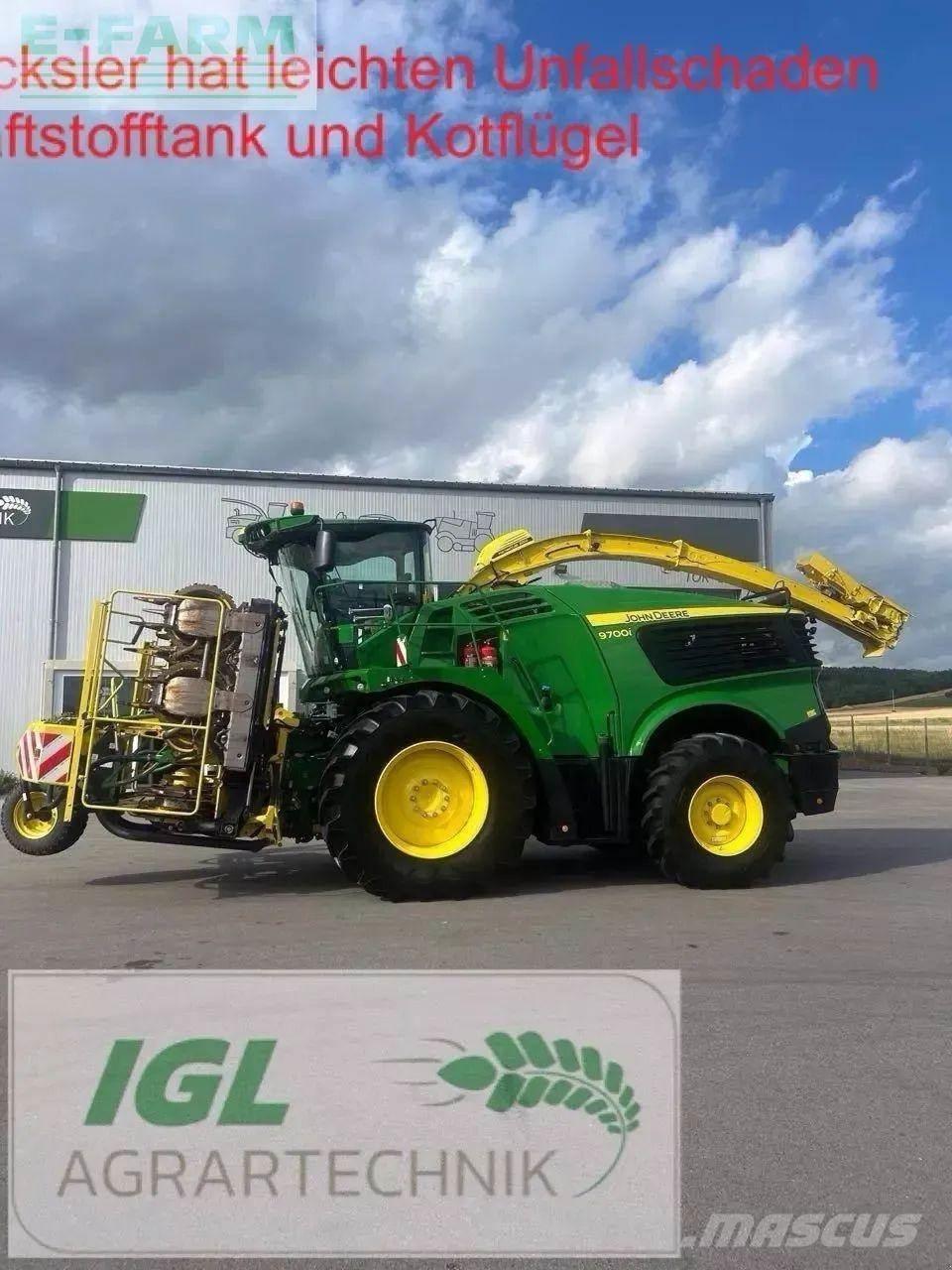 John Deere 9700 i 自走式フォレージハーベスター
