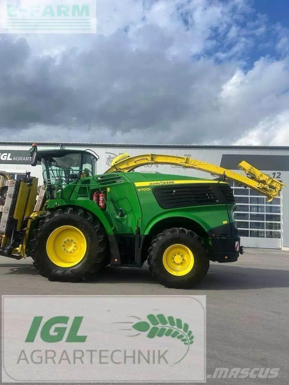 John Deere 9700 i 自走式フォレージハーベスター