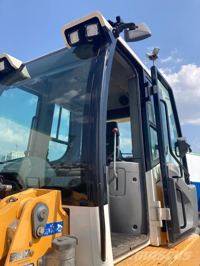 Liebherr LR 624 クローラーローダー