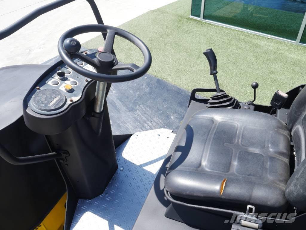 Bomag BW 120 AD-4 タンデムローラ