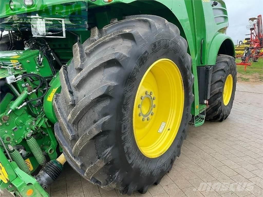 John Deere 8600 自走式フォレージハーベスター