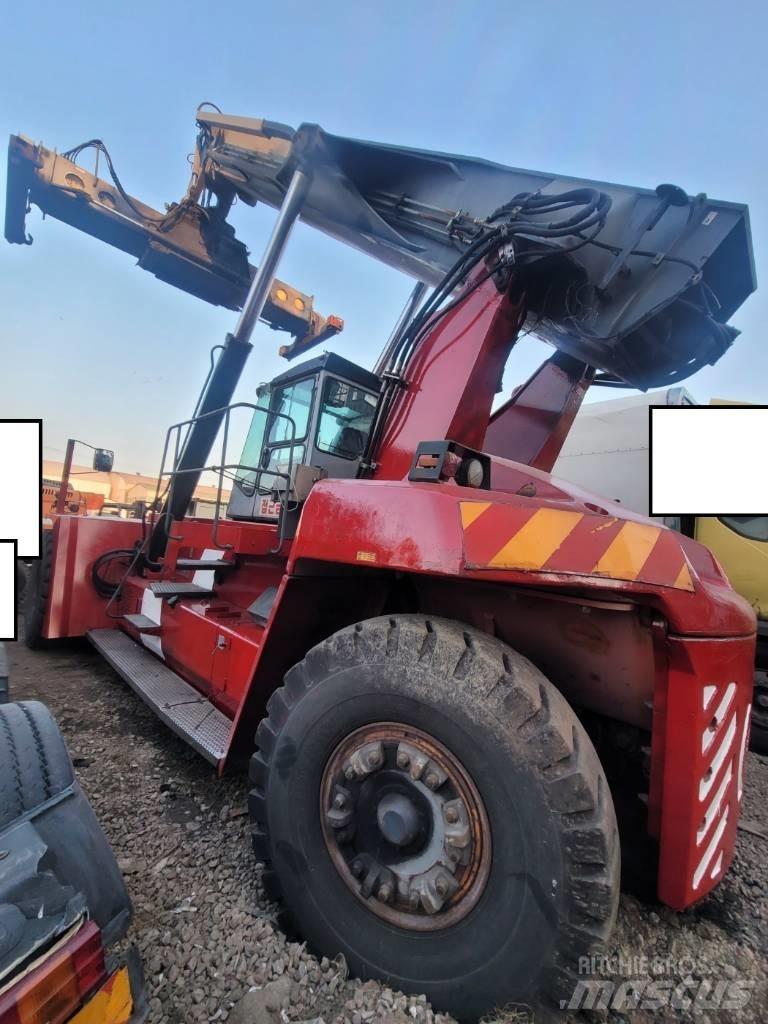 Kalmar DRF 450-60 S5 リーチスタッカー