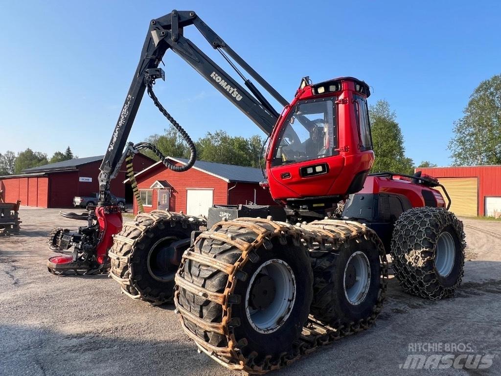 Komatsu 951 ハーベスター