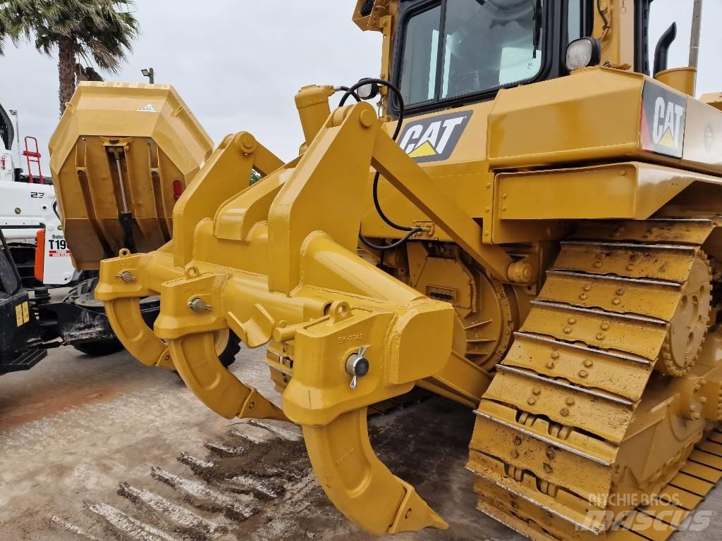 CAT D 6 T XL ブルドーザー