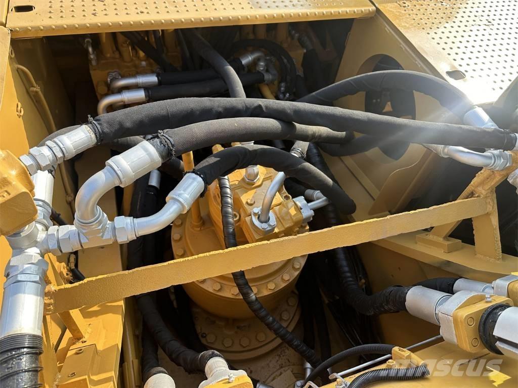 CAT 330 D 大型油圧ショベル12t以上（パワーショベル・ユンボ）