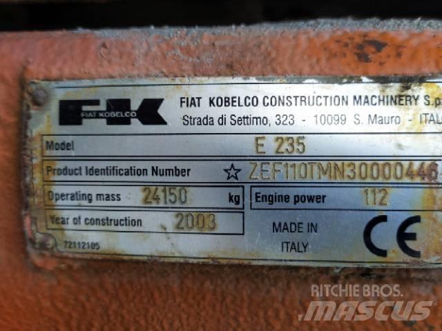 Fiat-Kobelco E 235 大型油圧ショベル12t以上（パワーショベル・ユンボ）