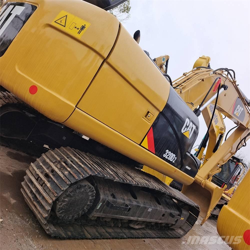 CAT 320 D 大型油圧ショベル12t以上（パワーショベル・ユンボ）