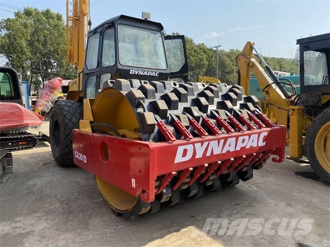 Dynapac CA 301 D 振動ローラ