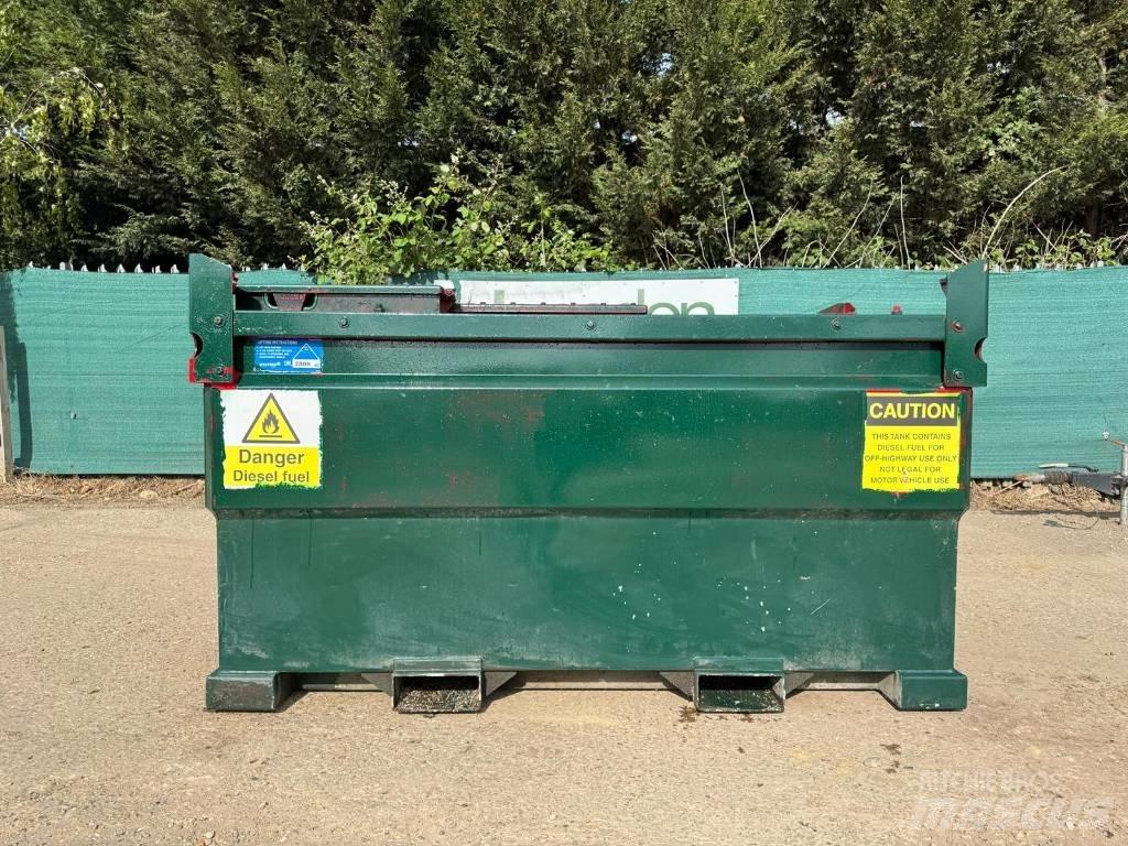 Western 500 GALLONS 燃料タンクと添加剤用タンク