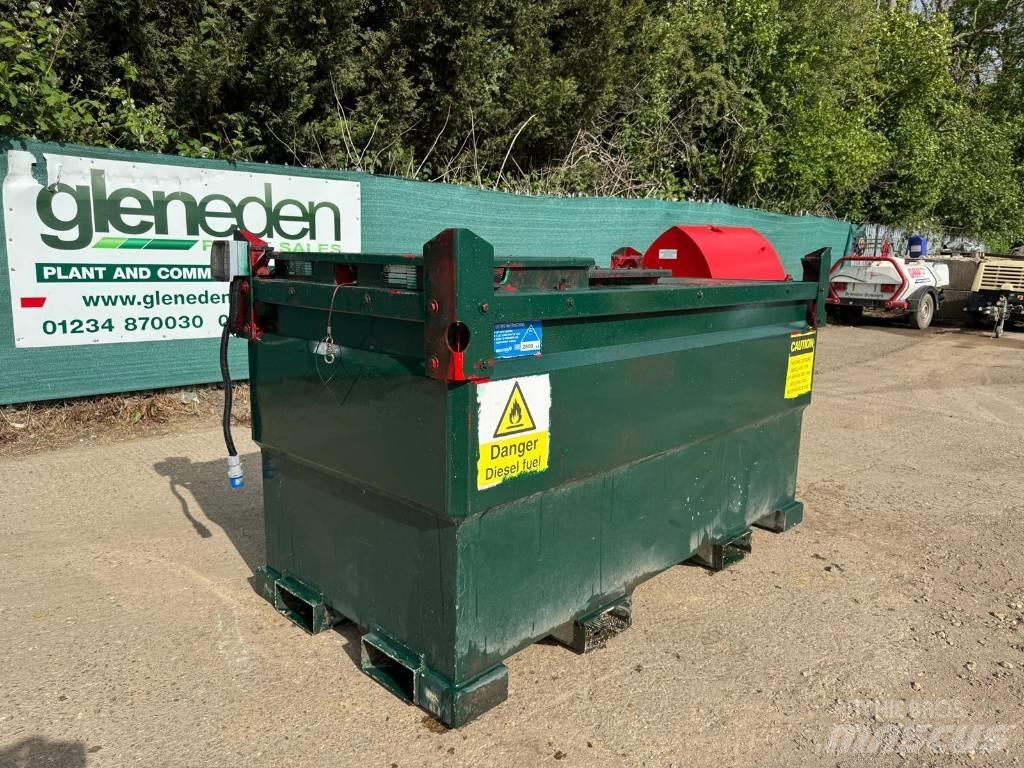 Western 500 GALLONS 燃料タンクと添加剤用タンク