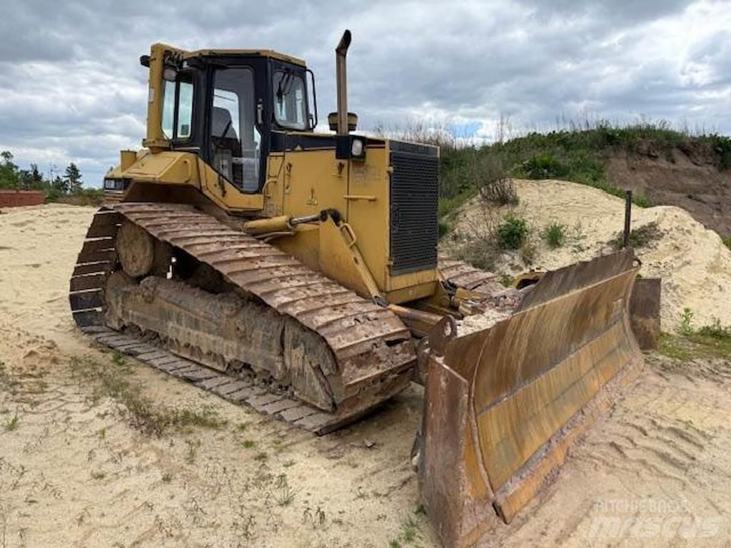 CAT D6M LGP ブルドーザー