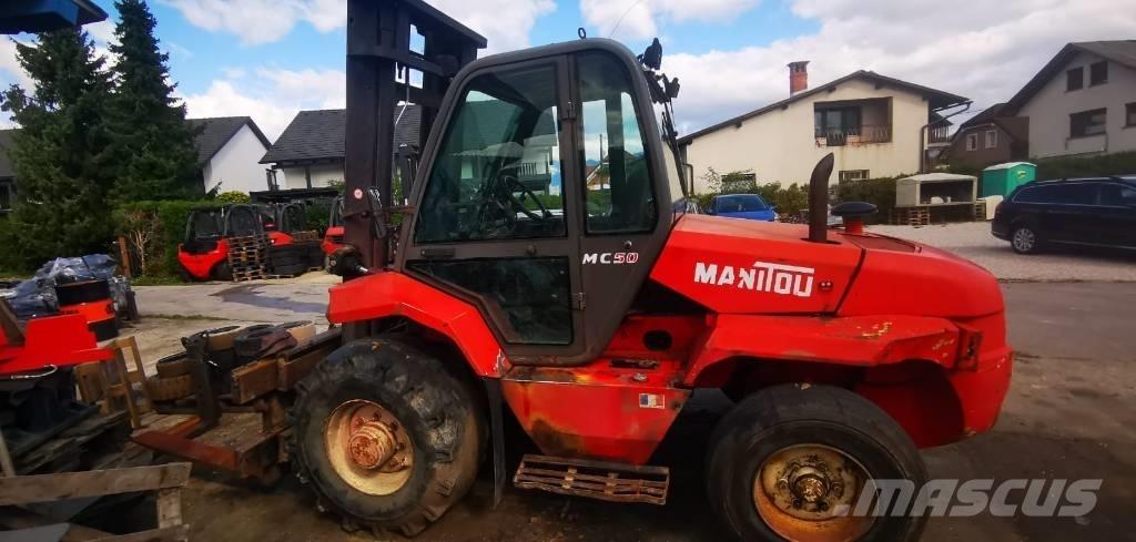 Manitou MC 50 ラフターテレントラック