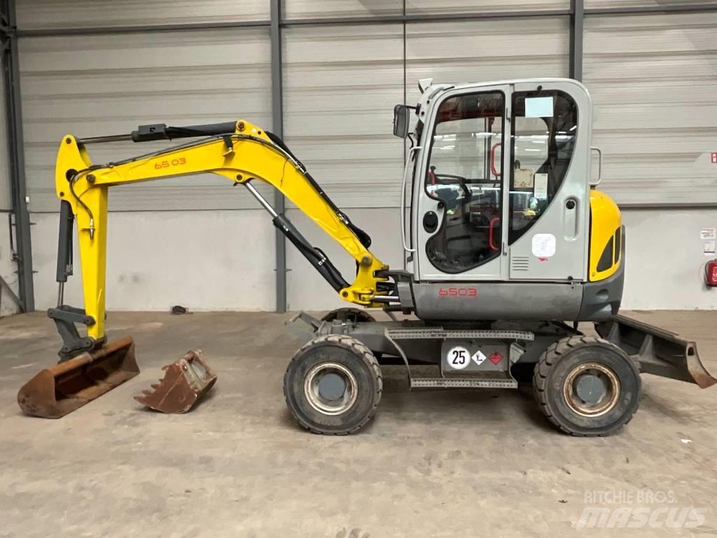 Neuson 6503 WD ホイール式油圧ショベル（パワーショベル・ユンボ・バックホー）