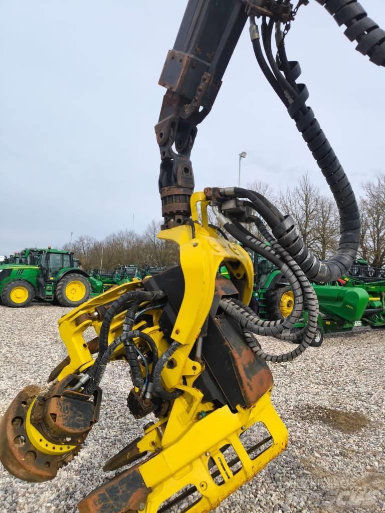 John Deere 1270E ハーベスター