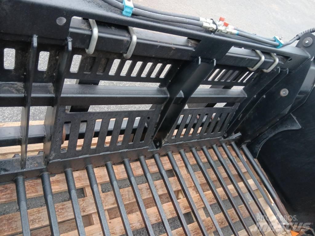 Ålö Silocut XL+ 225 家畜飼料供給機