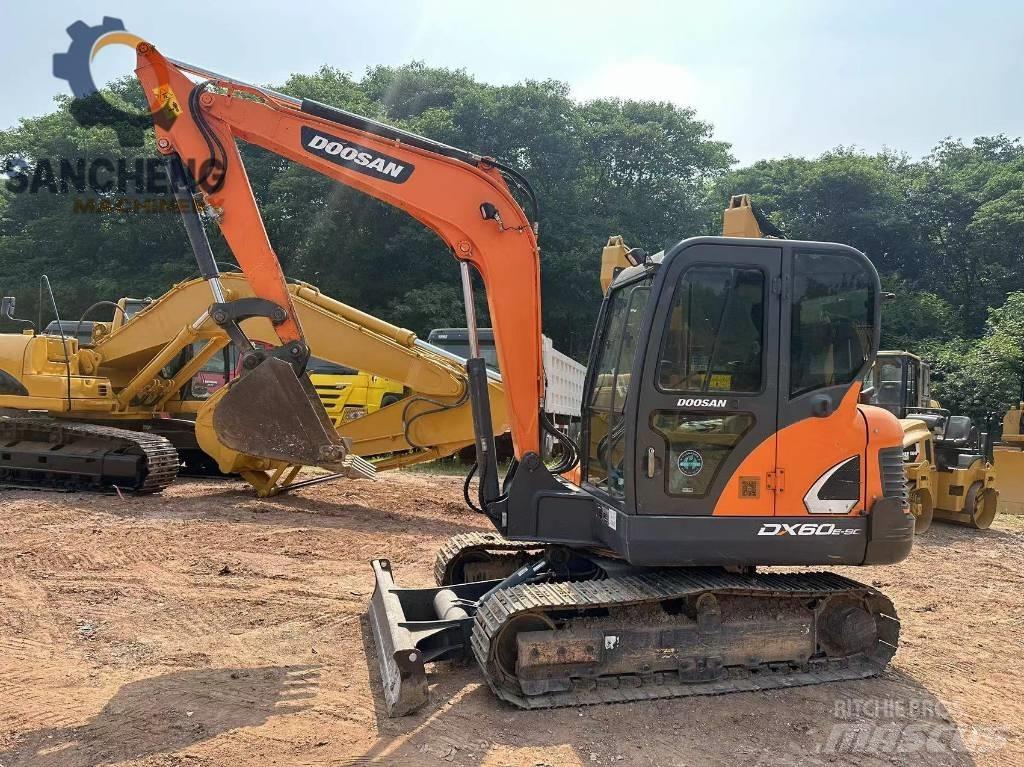Doosan DX 60 大型油圧ショベル12t以上（パワーショベル・ユンボ）