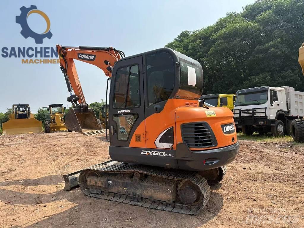 Doosan DX 60 大型油圧ショベル12t以上（パワーショベル・ユンボ）