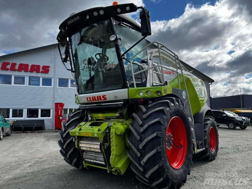 CLAAS Jaguar 950-4 自走式フォレージハーベスター