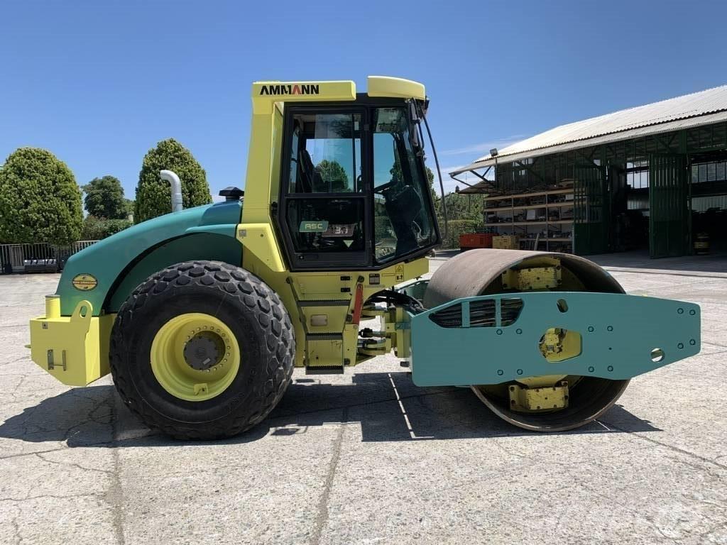 Ammann ASC 130 D 振動ローラ