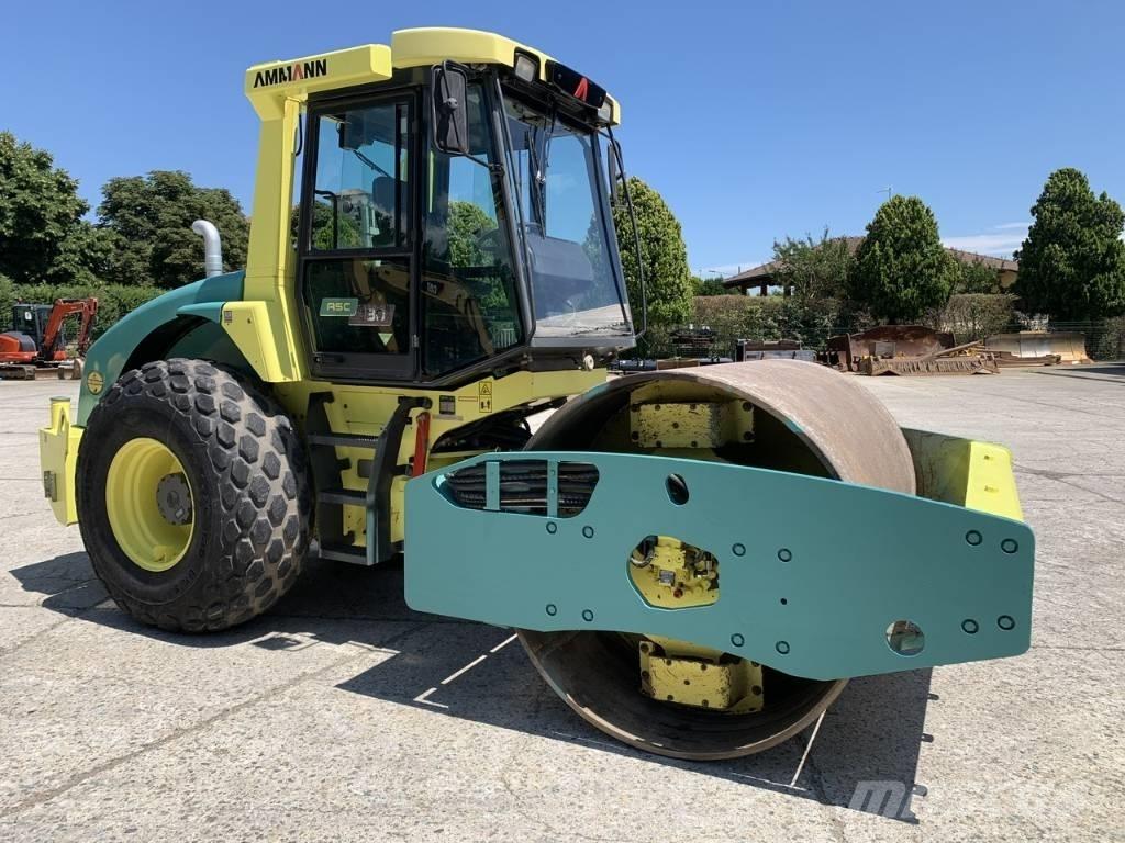 Ammann ASC 130 D 振動ローラ
