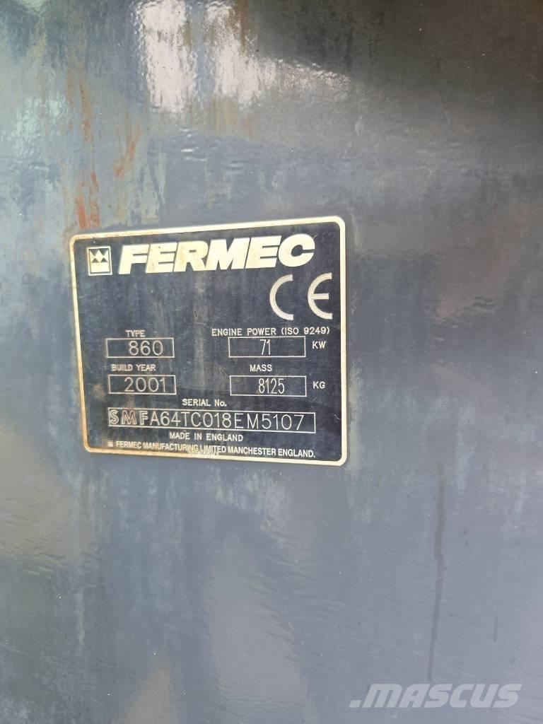 Fermec 860 バックホーローダー