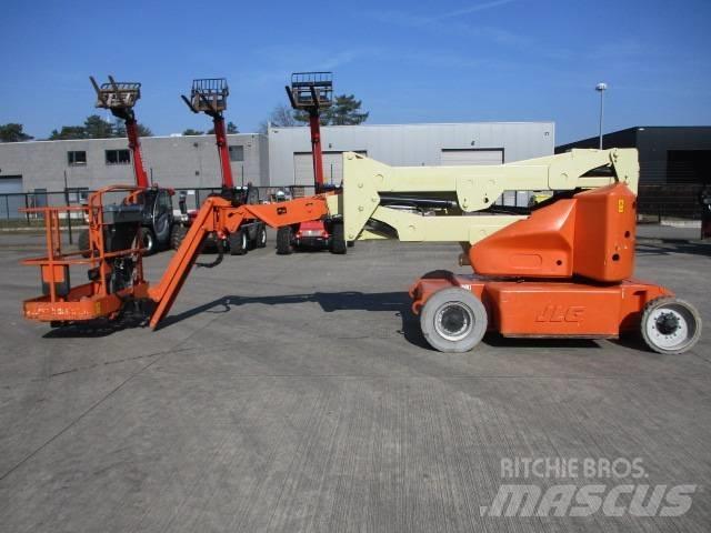 JLG E400 AJP (817) 小型自走式ブームリフト