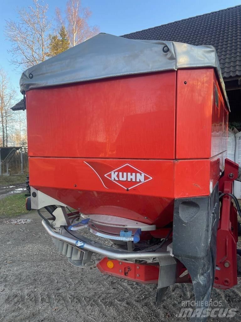Kuhn Axis 40.1 ミネラル散布機