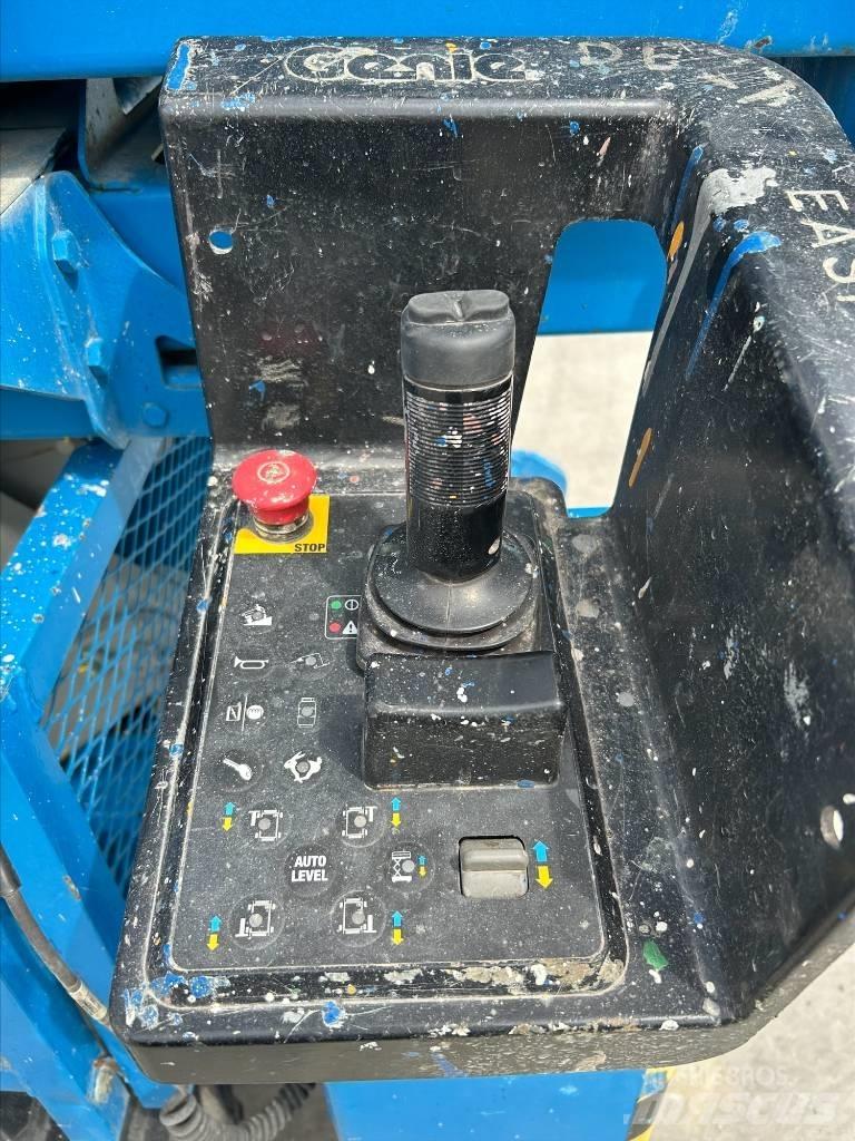 Genie GS 3384 RT シザースリフト