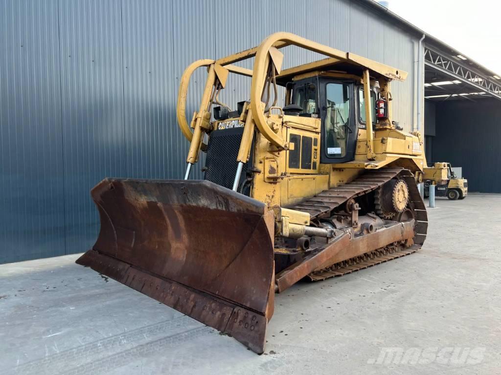 CAT D7H ブルドーザー