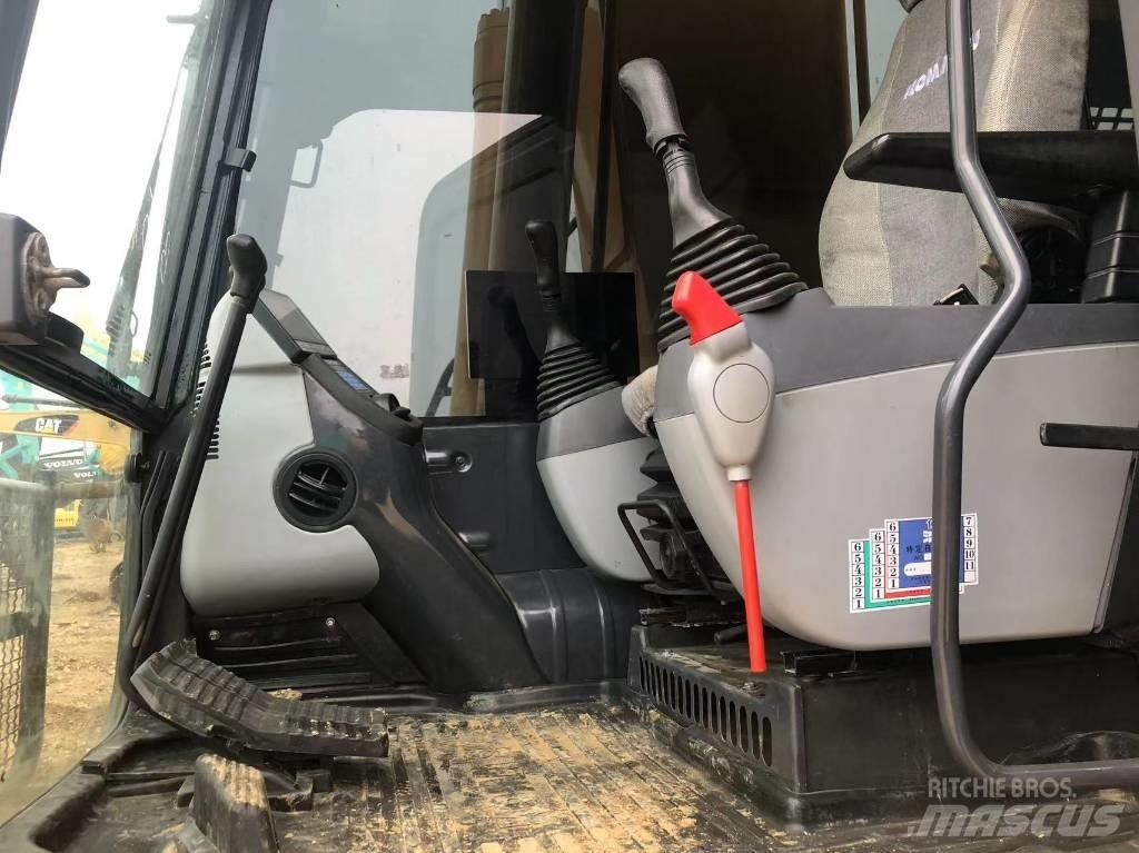 Komatsu 220-8 大型油圧ショベル12t以上（パワーショベル・ユンボ）