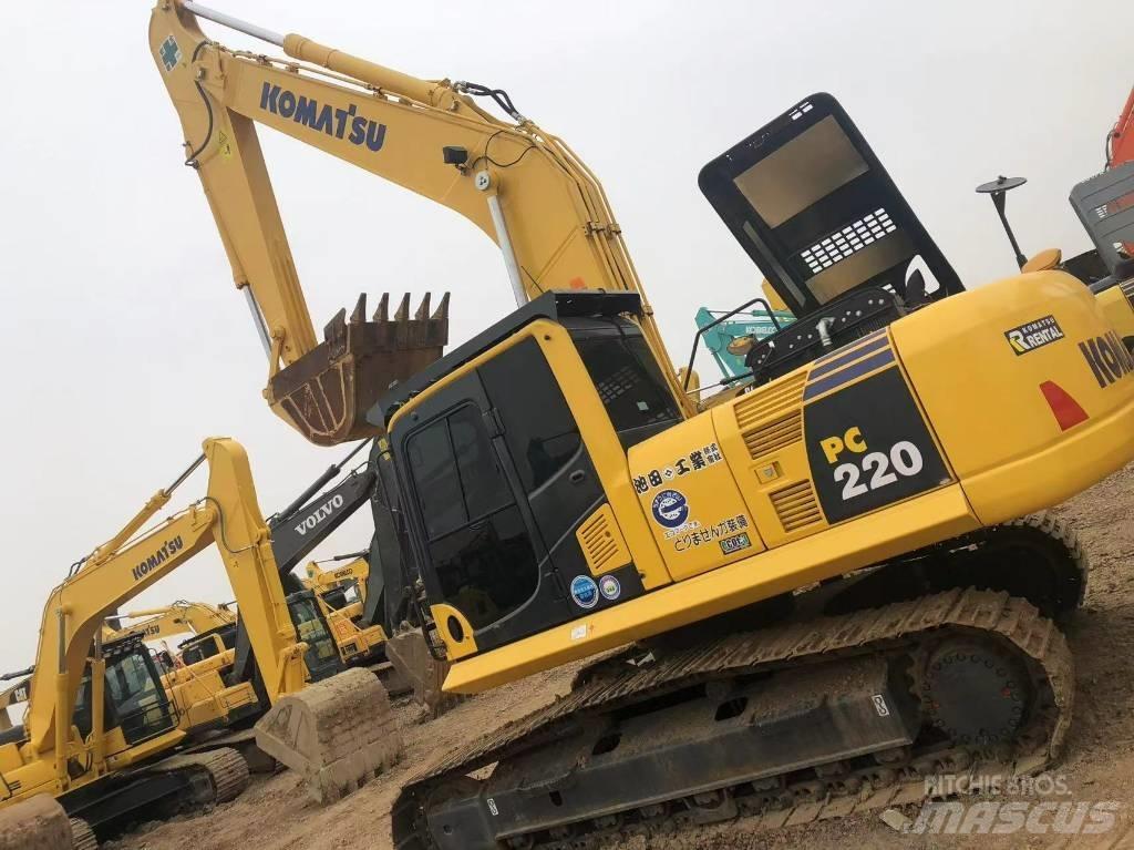 Komatsu 220-8 大型油圧ショベル12t以上（パワーショベル・ユンボ）