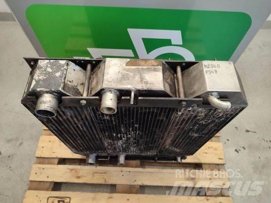 Merlo P34.7 cooler ラジエター