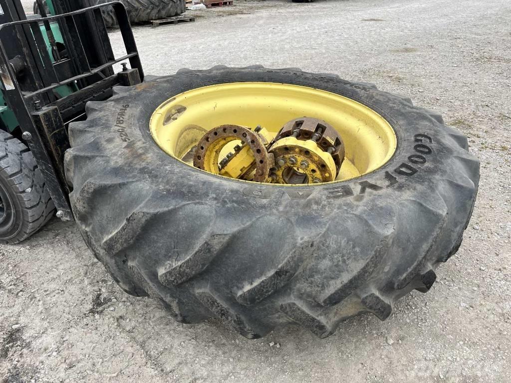 John Deere 7260 R トラクター