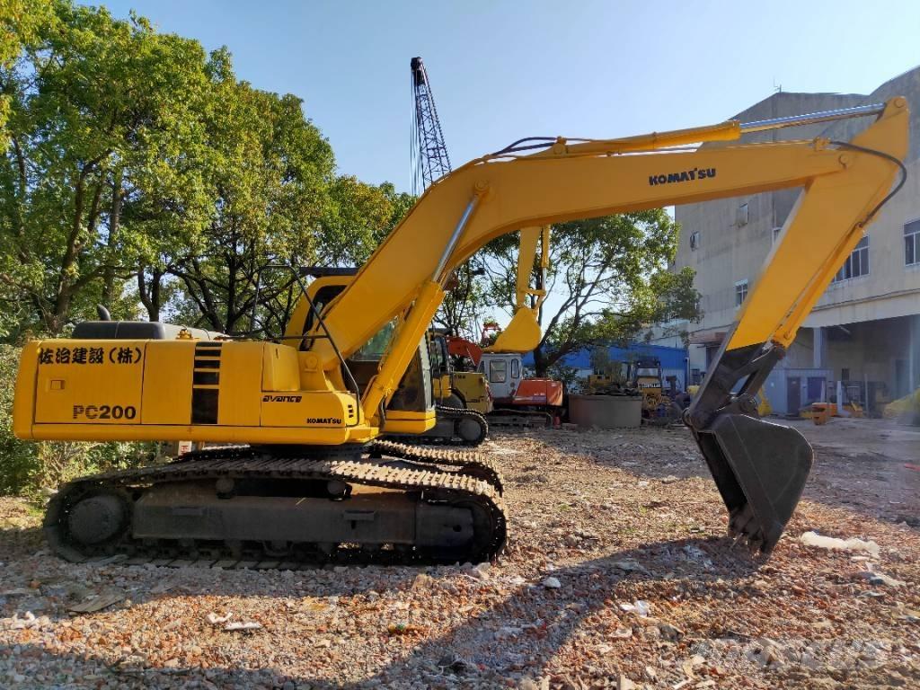 Komatsu PC200-6 大型油圧ショベル12t以上（パワーショベル・ユンボ）