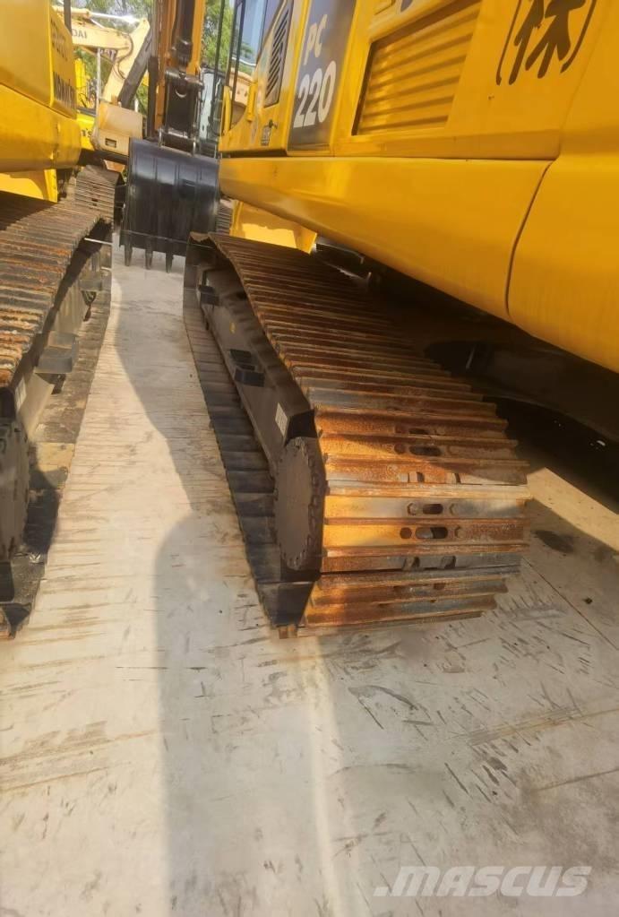 Komatsu PC 220-8 大型油圧ショベル12t以上（パワーショベル・ユンボ）