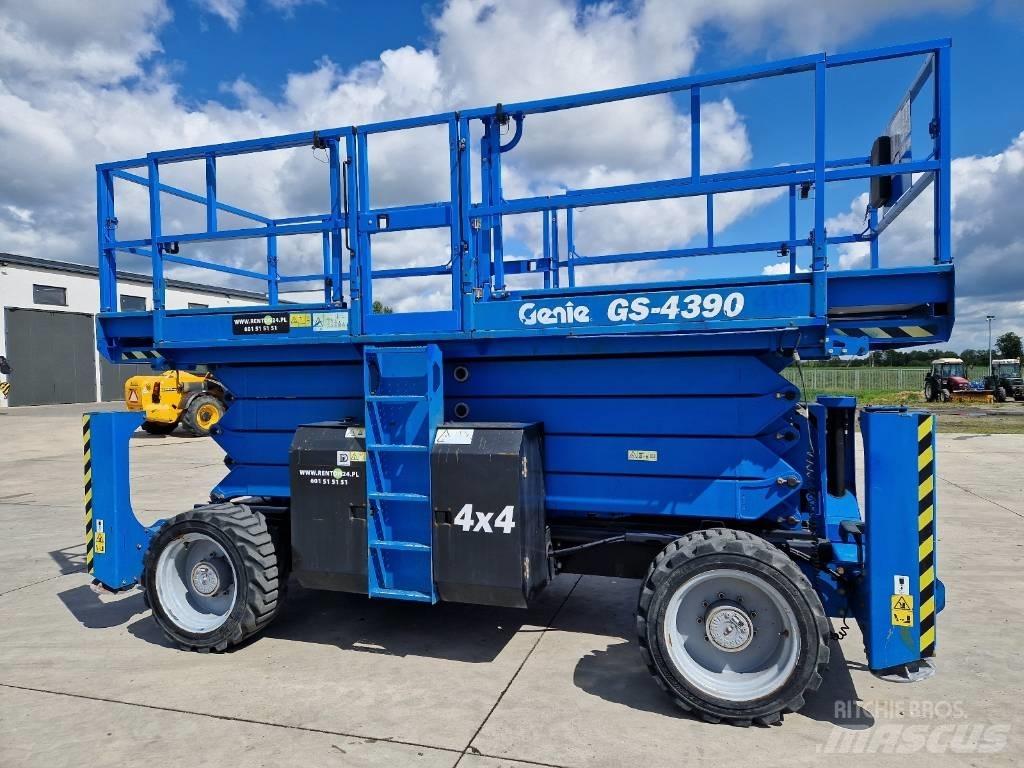Genie GS 4390  RZ111 シザースリフト