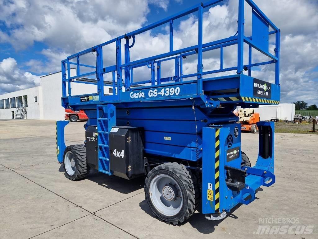 Genie GS 4390  RZ111 シザースリフト