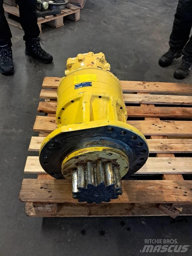 Komatsu PW 180-10 トランスミッション