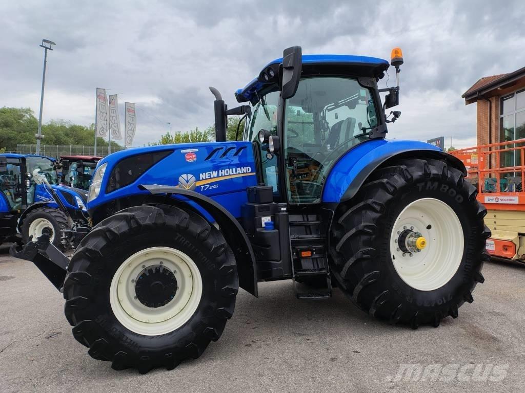 New Holland T 7.245 トラクター