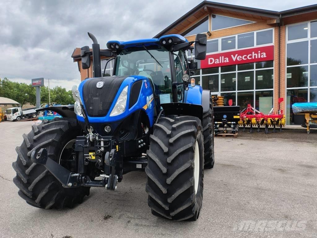 New Holland T 7.245 トラクター