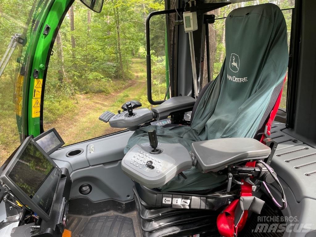 John Deere 1170G 8WD ハーベスター