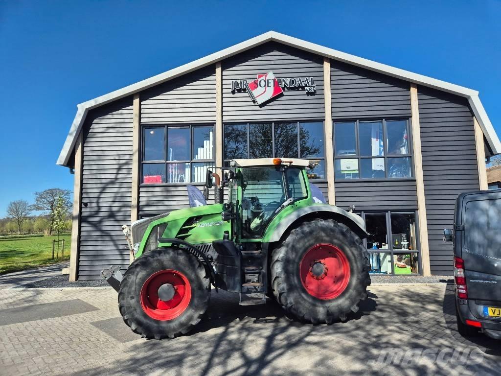 Fendt 828 Vario トラクター