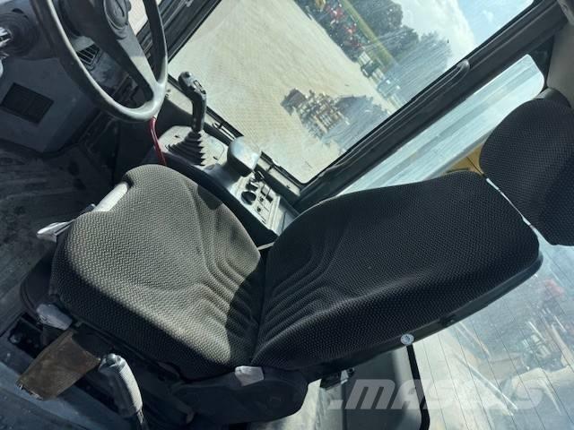 Komatsu WA 250-5 ホイールローダー・タイヤショベル