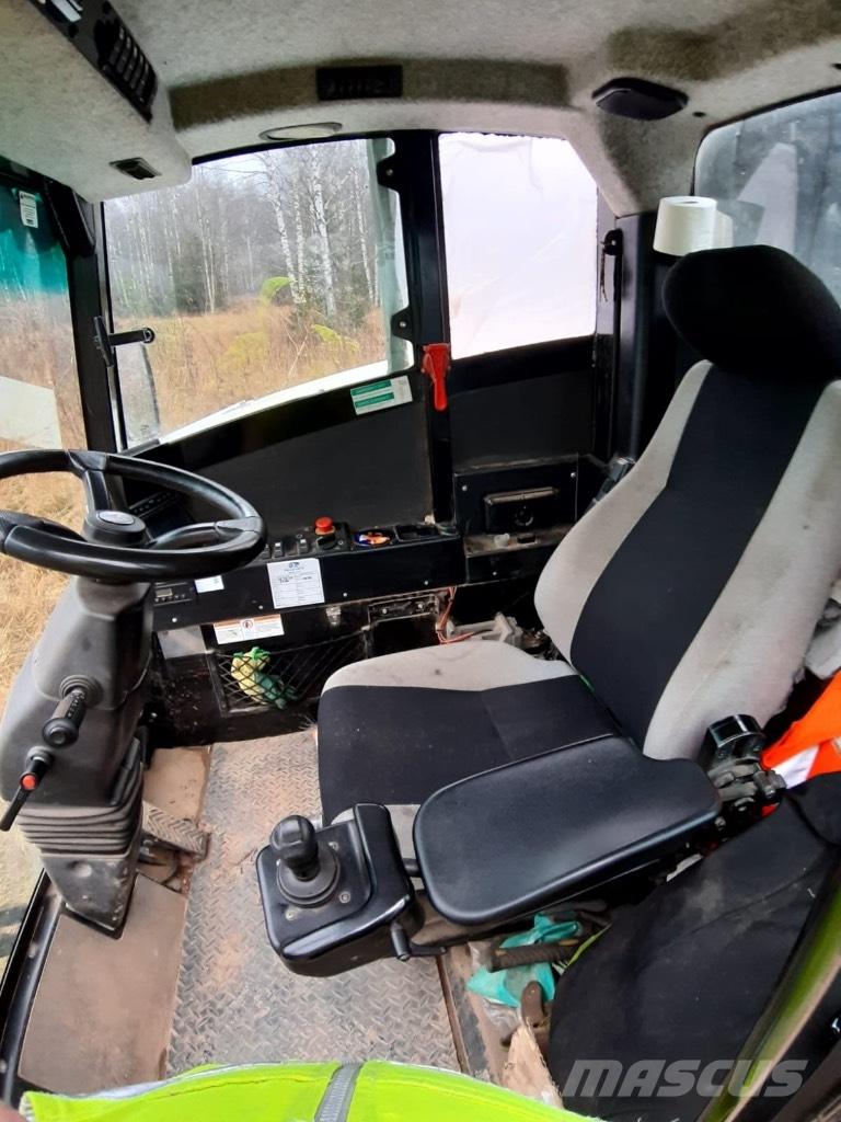 Prinoth Panther 14R キャリアダンプ