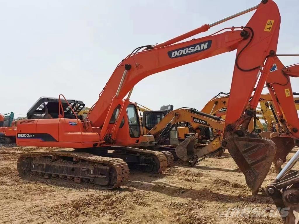 Doosan DH300LC-7 大型油圧ショベル12t以上（パワーショベル・ユンボ）