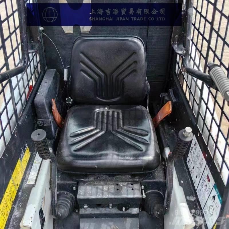 Bobcat s70 スキッドステアローダー