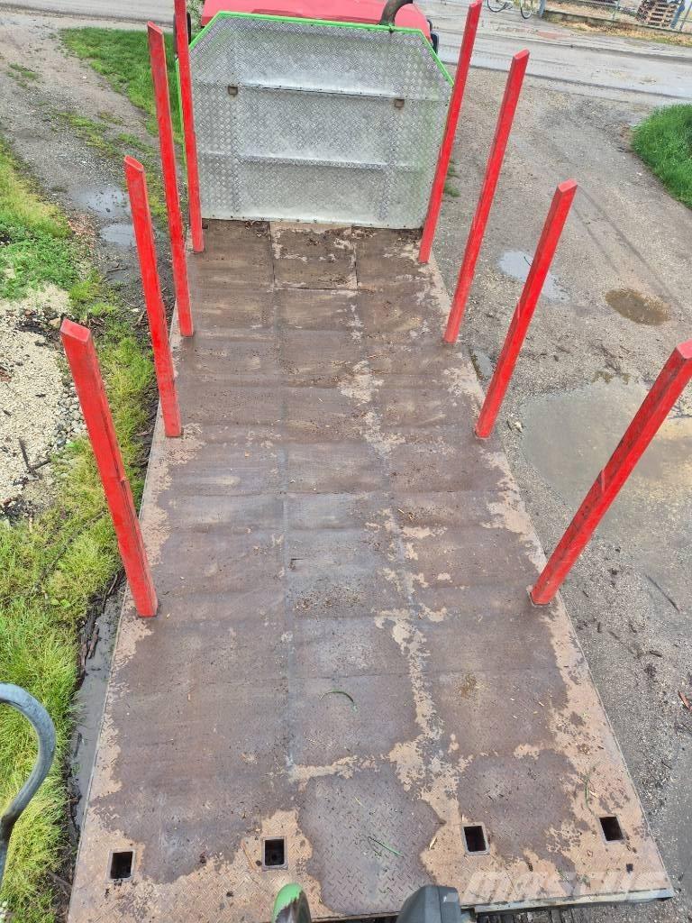 MAN TGA 26.430 木材トラック