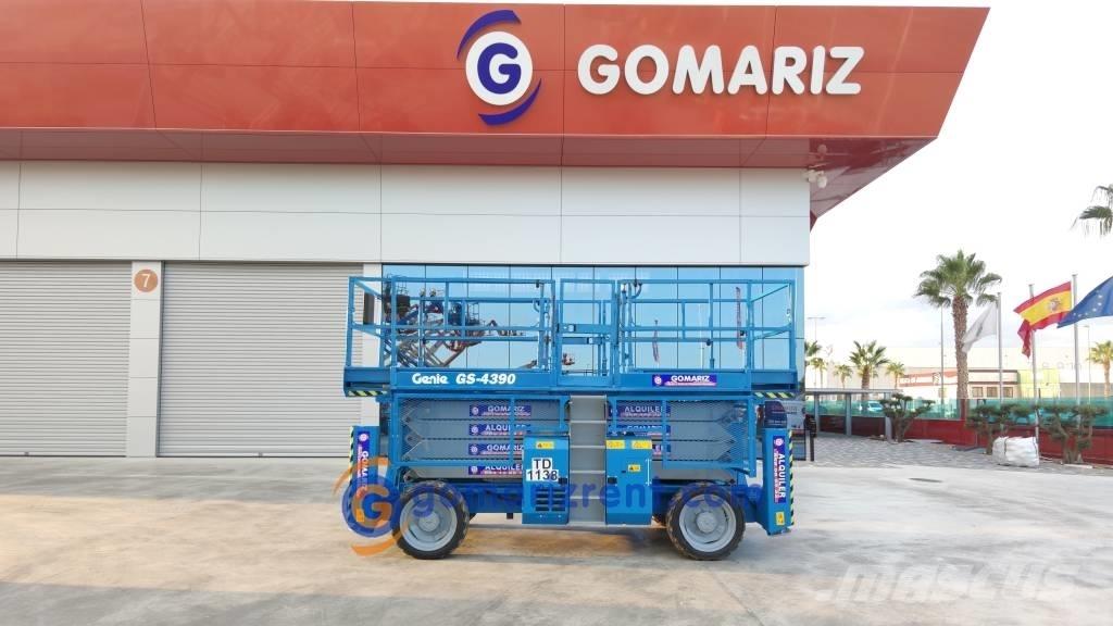 Genie GS 4390 シザースリフト